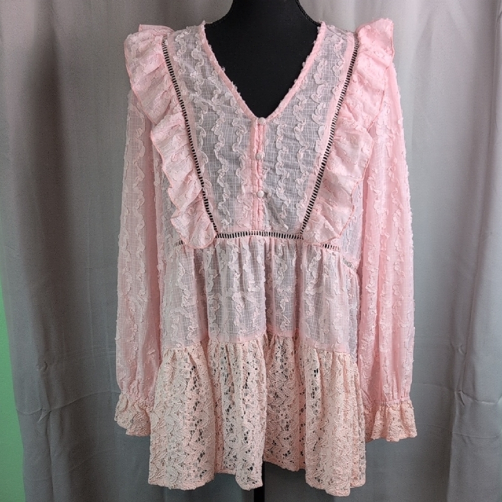 POL Pink Tiered Ruffled Long Sleeve Blouse. NWOT.‎